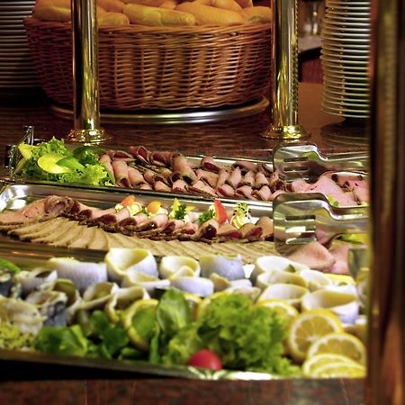 Danubius Hotel Hungaria City Center Budapest Esterno foto
